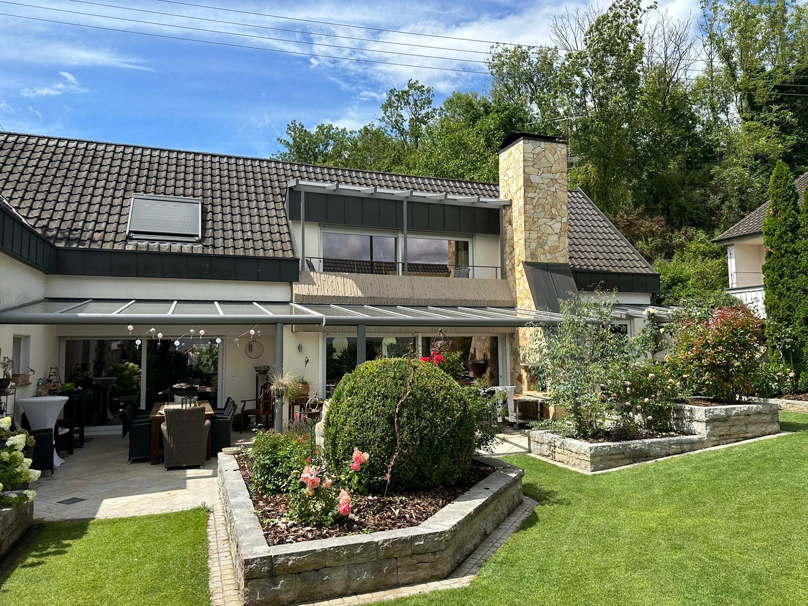 Hochwertige Terrassenüberdachung aus Aluminium